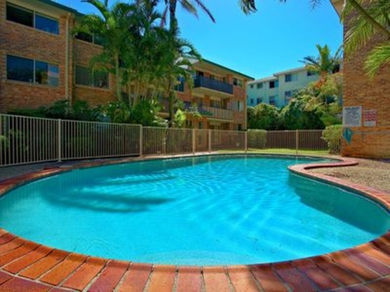 1/1 Rolan Court, Palm Beach QLD 4221