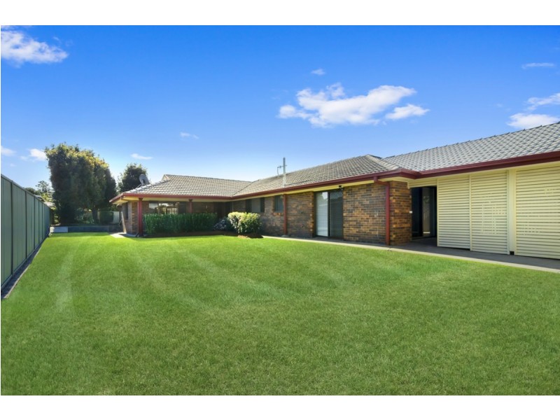 9 Carolina Close, Elanora QLD 4221