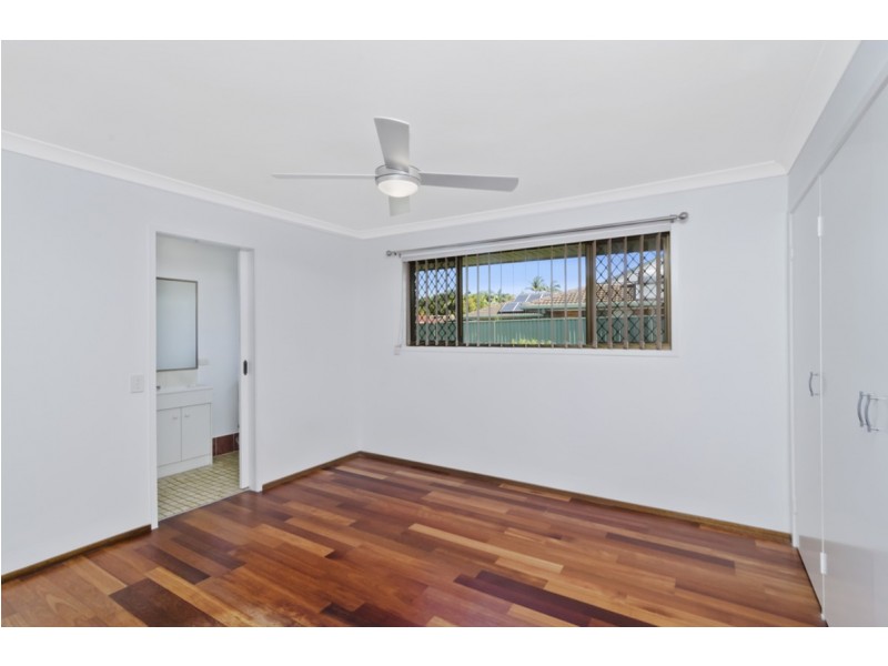 9 Carolina Close, Elanora QLD 4221