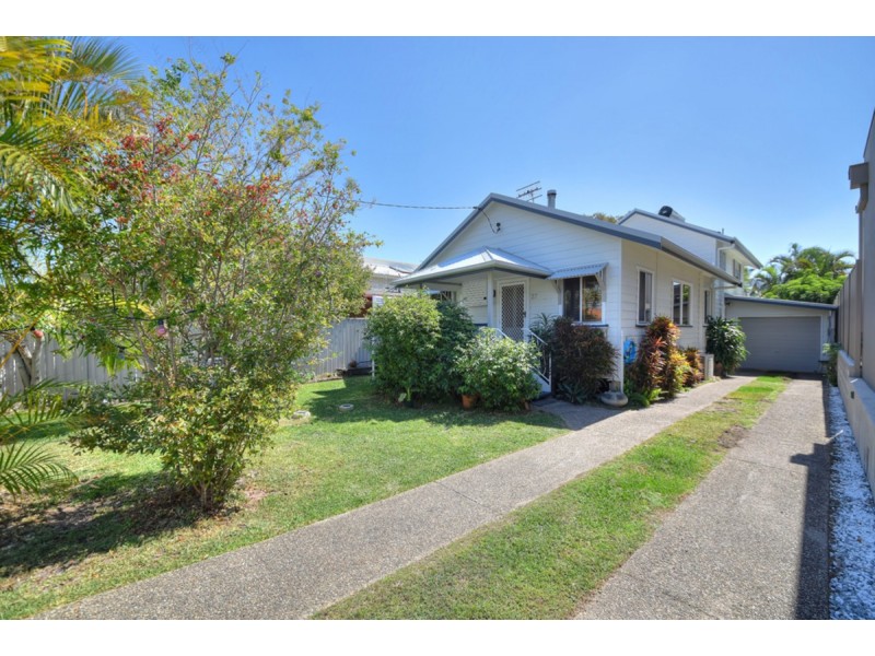 27 Fourteenth Avenue, Palm Beach QLD 4221