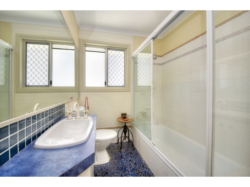 27 Fourteenth Avenue, Palm Beach QLD 4221