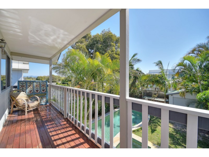 27 Fourteenth Avenue, Palm Beach QLD 4221