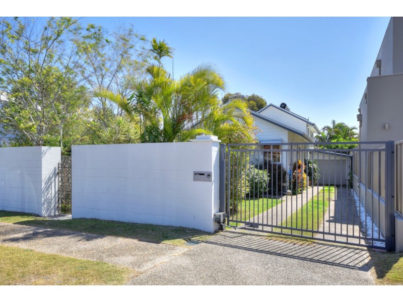 27 Fourteenth Avenue, Palm Beach QLD 4221