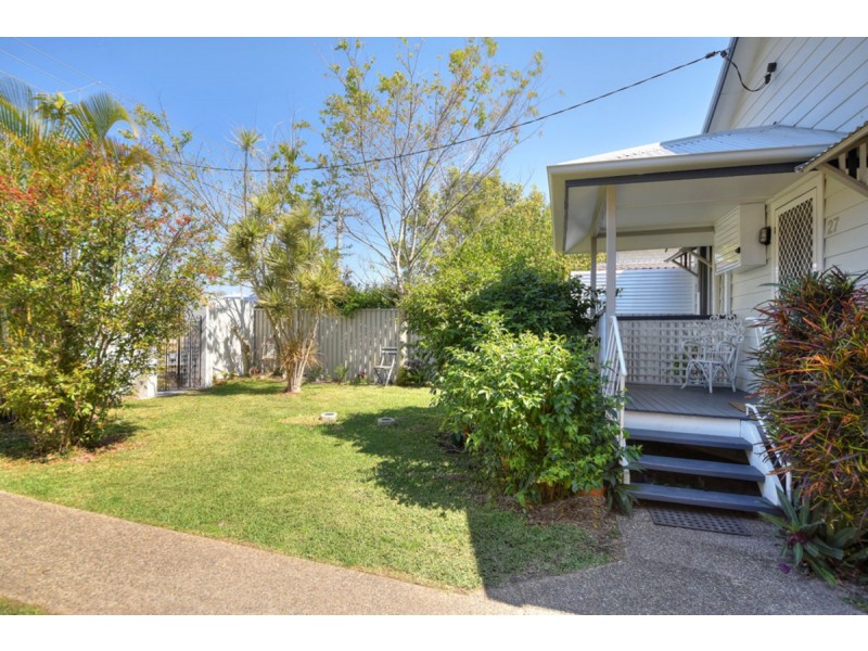 27 Fourteenth Avenue, Palm Beach QLD 4221