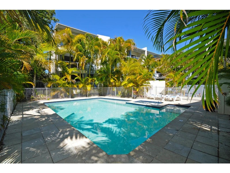 9/6 Fifth Avenue, Burleigh Heads QLD 4220