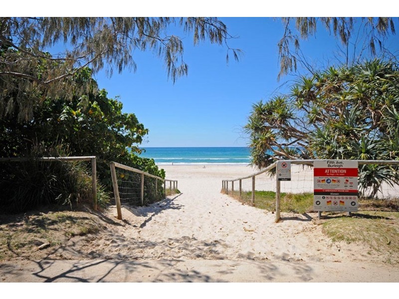 9/6 Fifth Avenue, Burleigh Heads QLD 4220