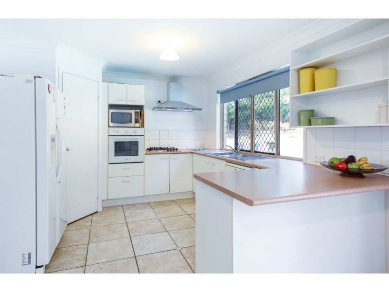 80 Silver Glade Drive, Elanora QLD 4221
