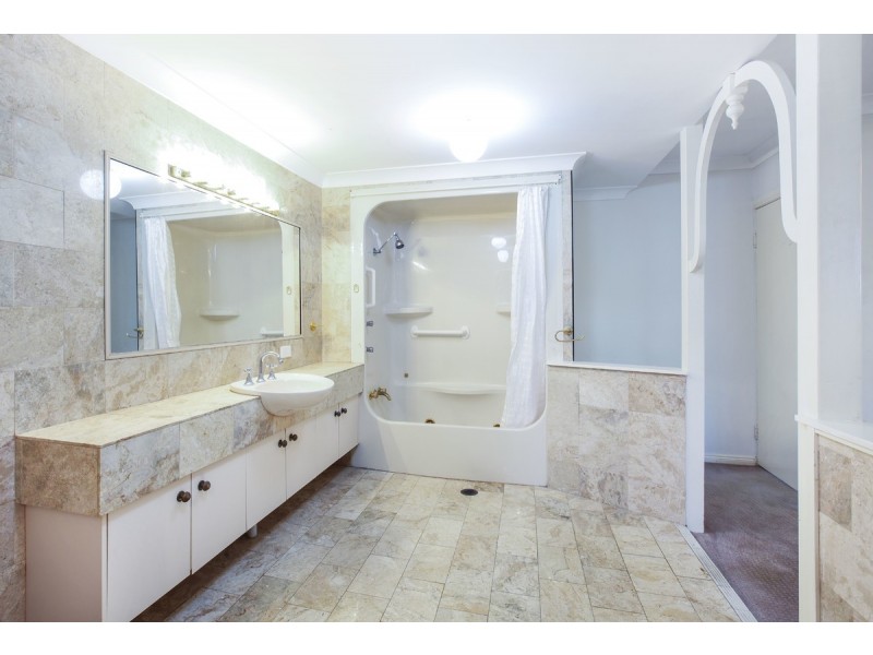 115 Petrel Avenue, Mermaid Beach QLD 4218