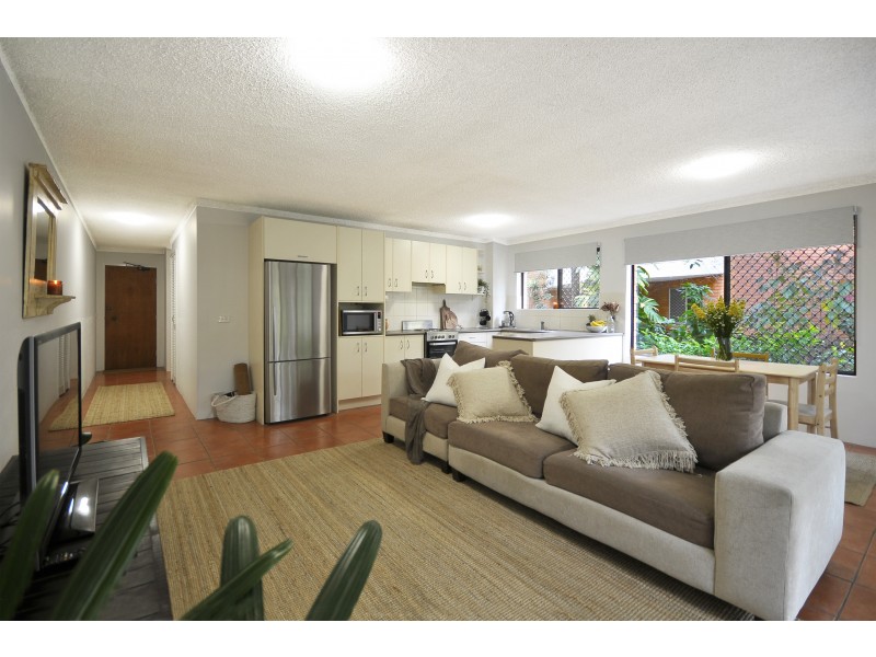 3/9 Nalla Court, Palm Beach QLD 4221