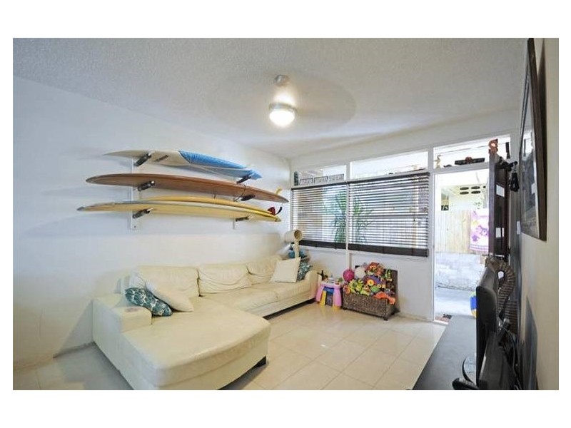 3/3 George Street, Bilinga QLD 4225