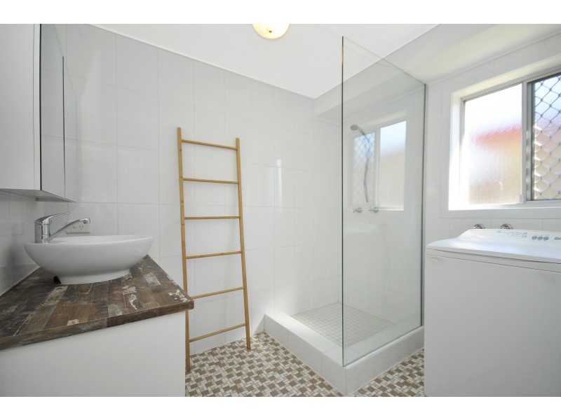 2/9 Atkin Street, Tugun QLD 4224