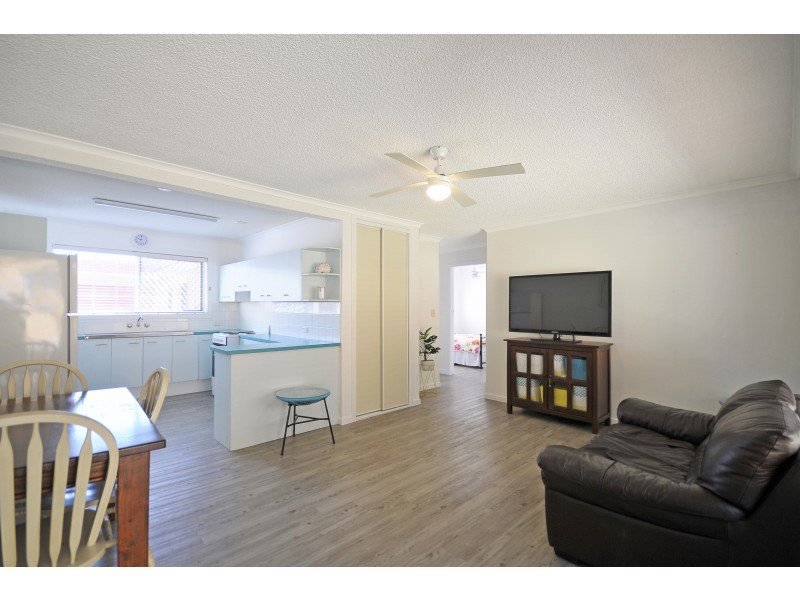 2/9 Atkin Street, Tugun QLD 4224