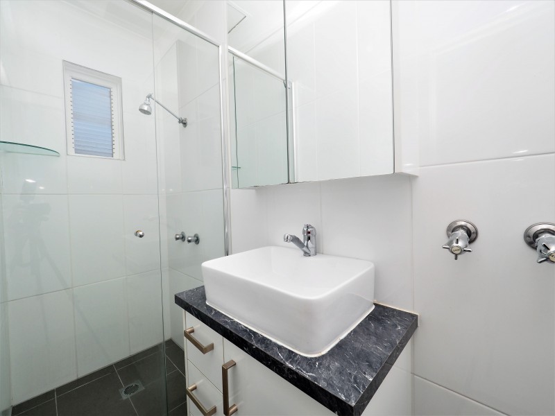 4/14 Beelyu Street, Burleigh Heads QLD 4220