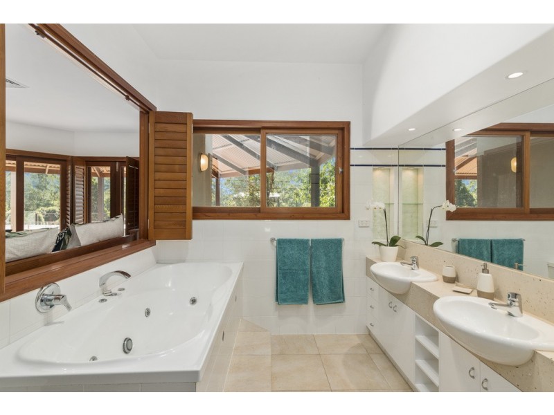 101 Bains Road, Currumbin Valley QLD 4223