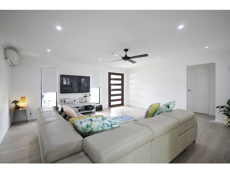 17 Walnut Street, Elanora QLD 4221
