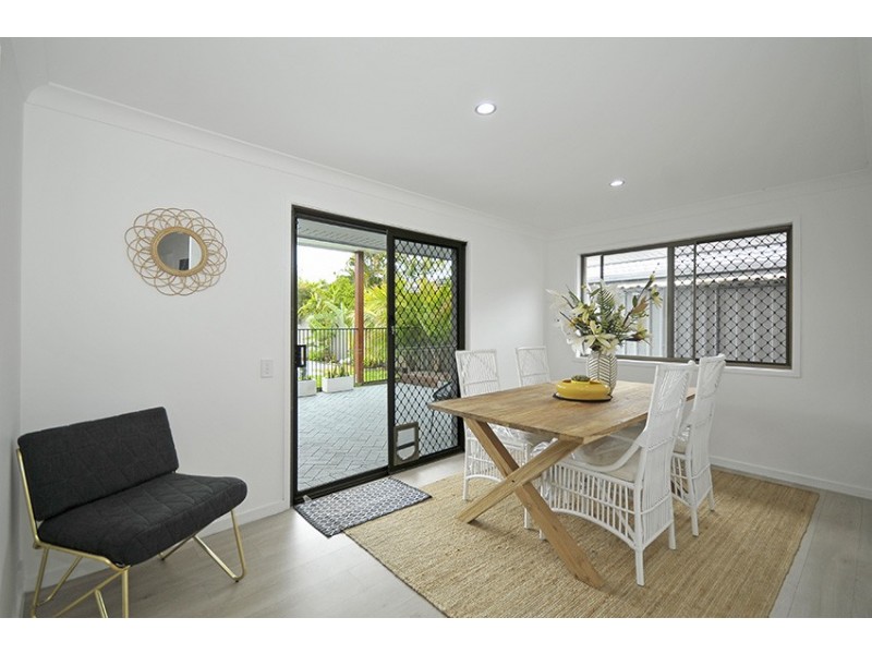 17 Walnut Street, Elanora QLD 4221