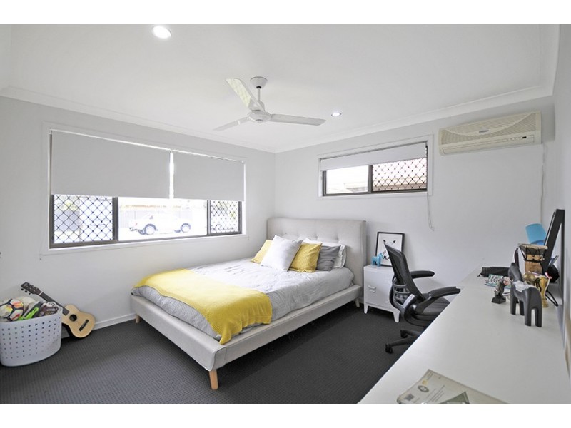 17 Walnut Street, Elanora QLD 4221