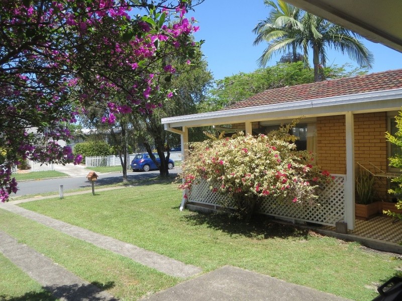 10 Matina Street, Biggera Waters QLD 4216