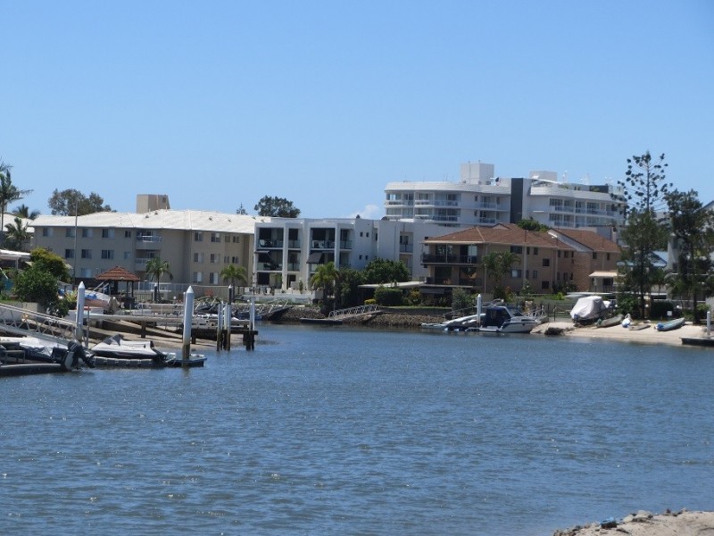 10 Matina Street, Biggera Waters QLD 4216