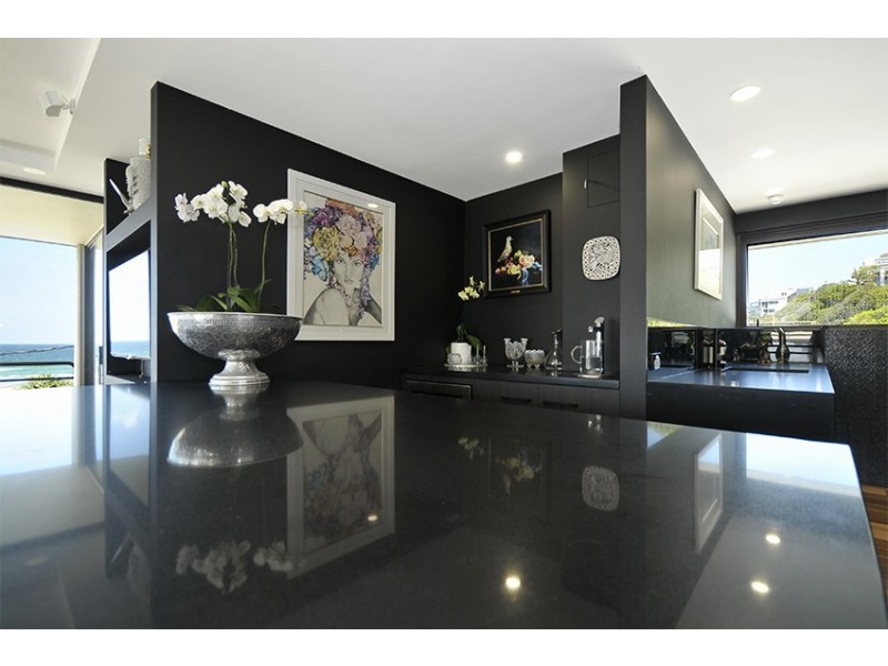 7/794 Pacific Parade, Currumbin QLD 4223