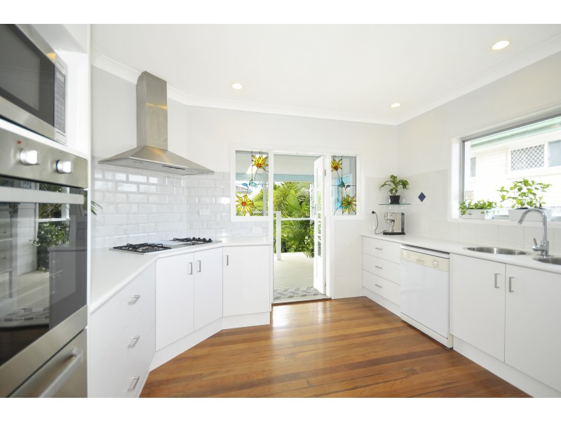 43 Fifth Avenue, Palm Beach QLD 4221