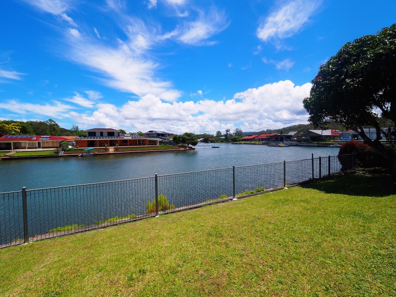 26 Mainsail Street, Currumbin Waters QLD 4223