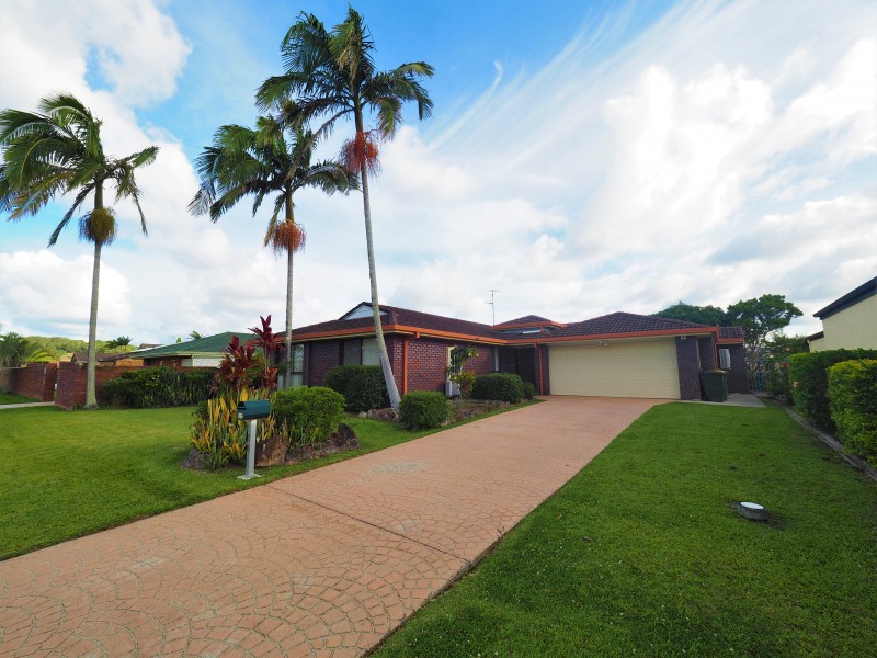 26 Mainsail Street, Currumbin Waters QLD 4223