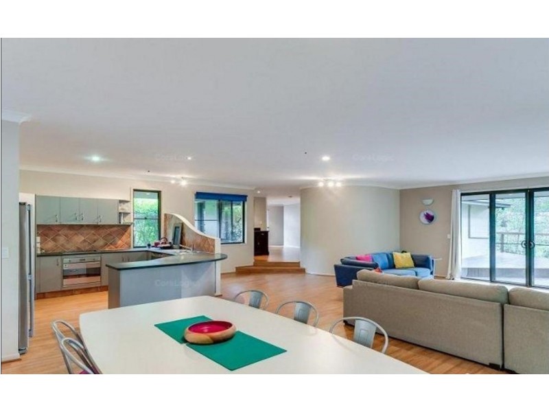 63 Simpsons Road, Elanora QLD 4221