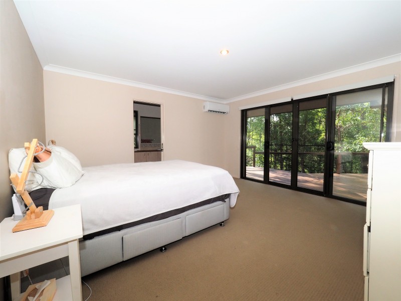 63 Simpsons Road, Elanora QLD 4221