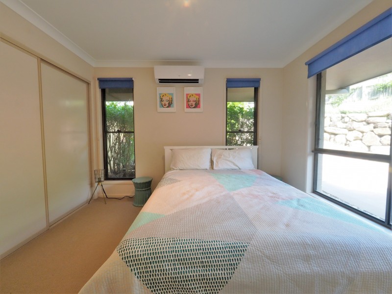 63 Simpsons Road, Elanora QLD 4221