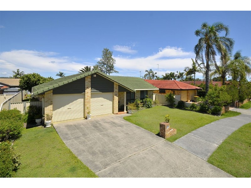 63 Ironbark Street, Elanora QLD 4221