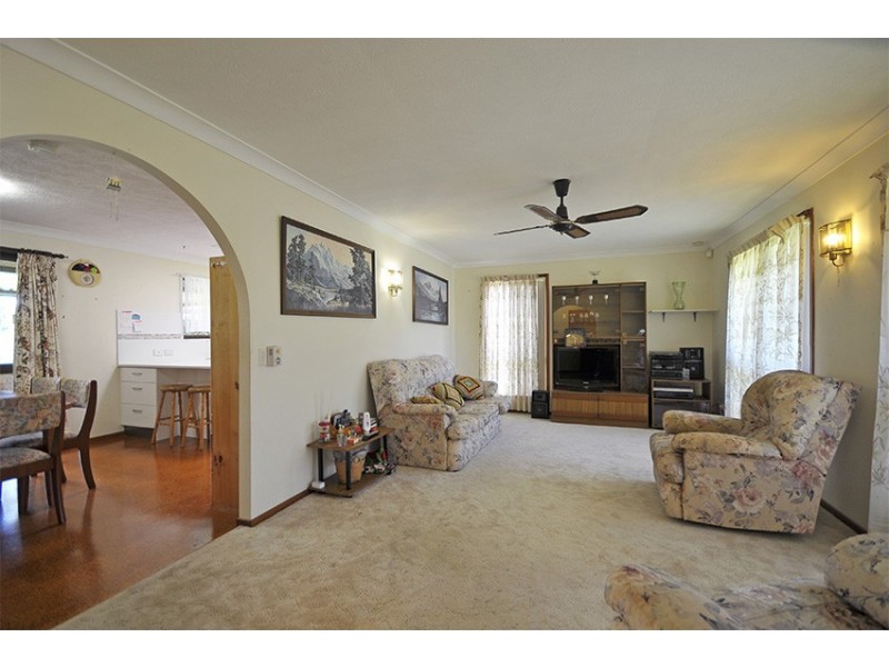 63 Ironbark Street, Elanora QLD 4221