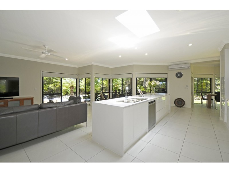 84 Blamey Drive, Currumbin QLD 4223