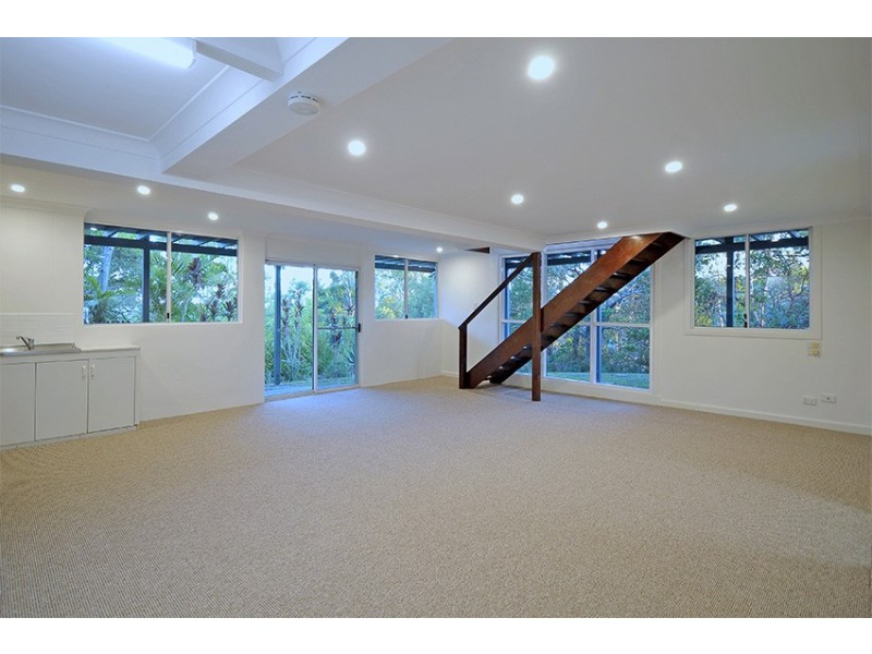 4 Hillcrest Avenue, Tugun QLD 4224