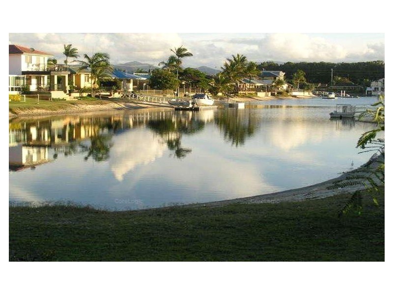 2 Marlin Court, Palm Beach QLD 4221