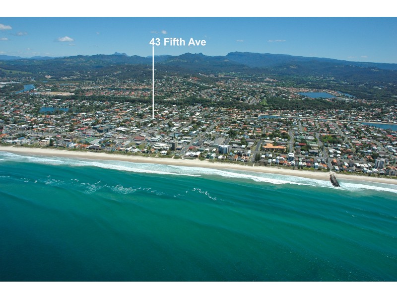 43 5th Ave., Palm Beach QLD 4221