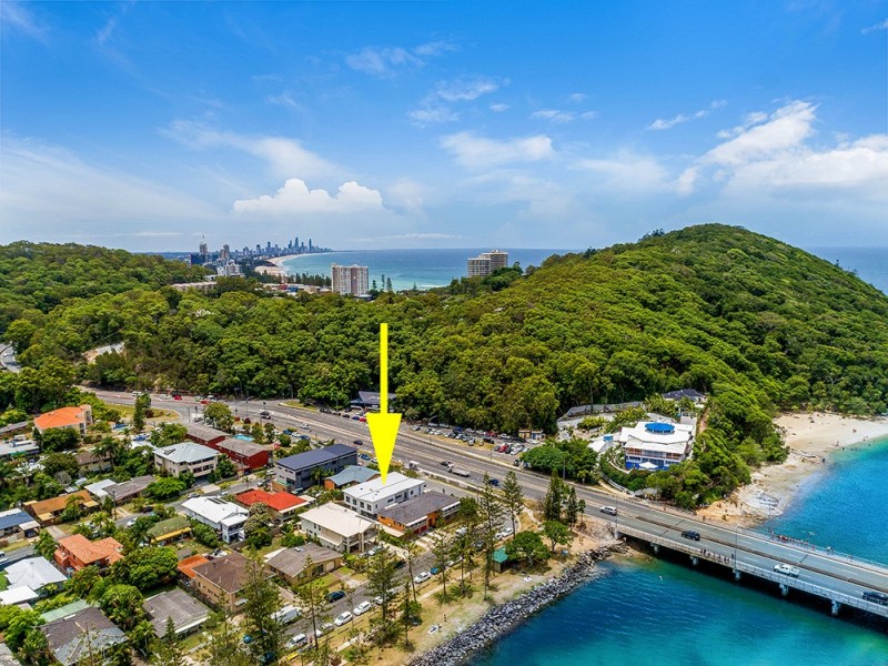 1/4 Beelyu Street, Burleigh Heads QLD 4220
