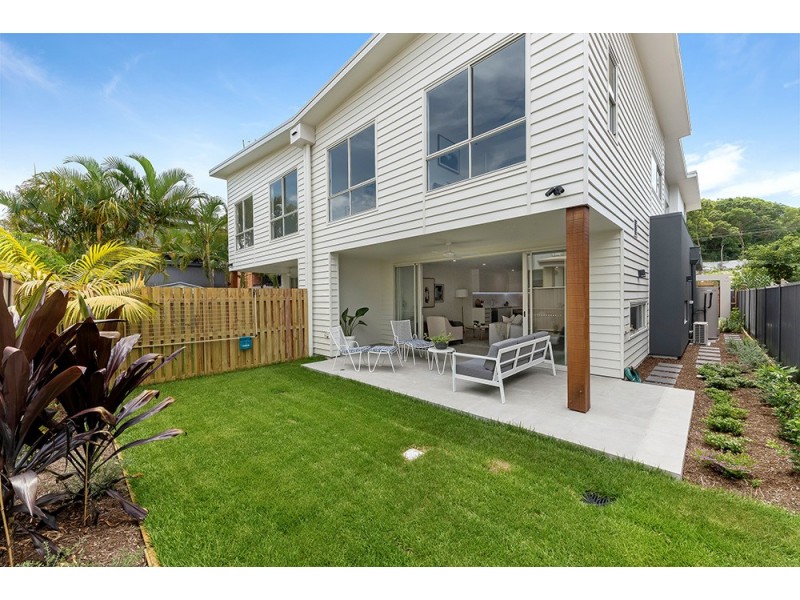 1/4 Beelyu Street, Burleigh Heads QLD 4220
