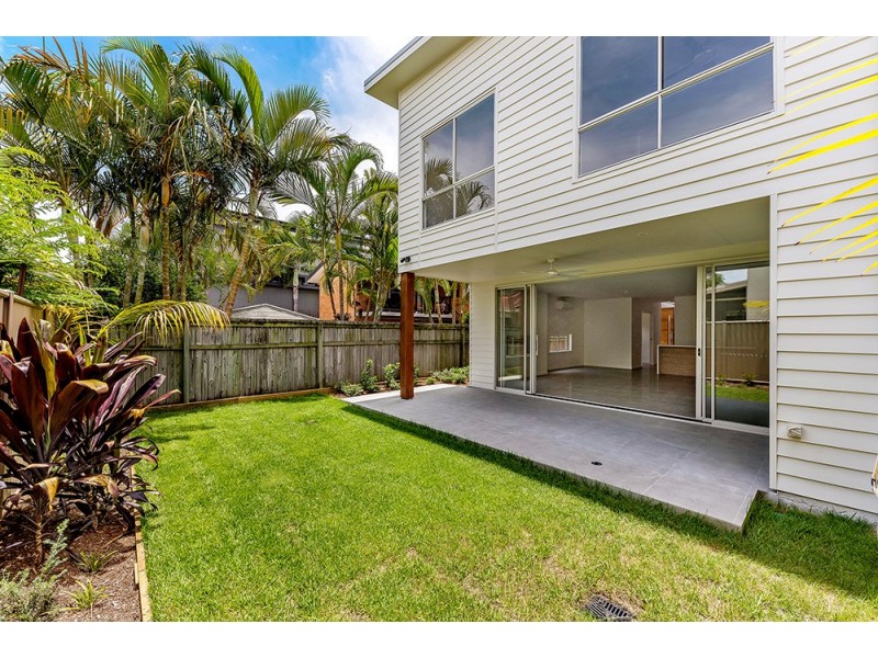 1/4 Beelyu Street, Burleigh Heads QLD 4220