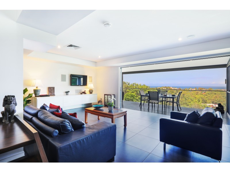 53 Crest Drive, Currumbin QLD 4223