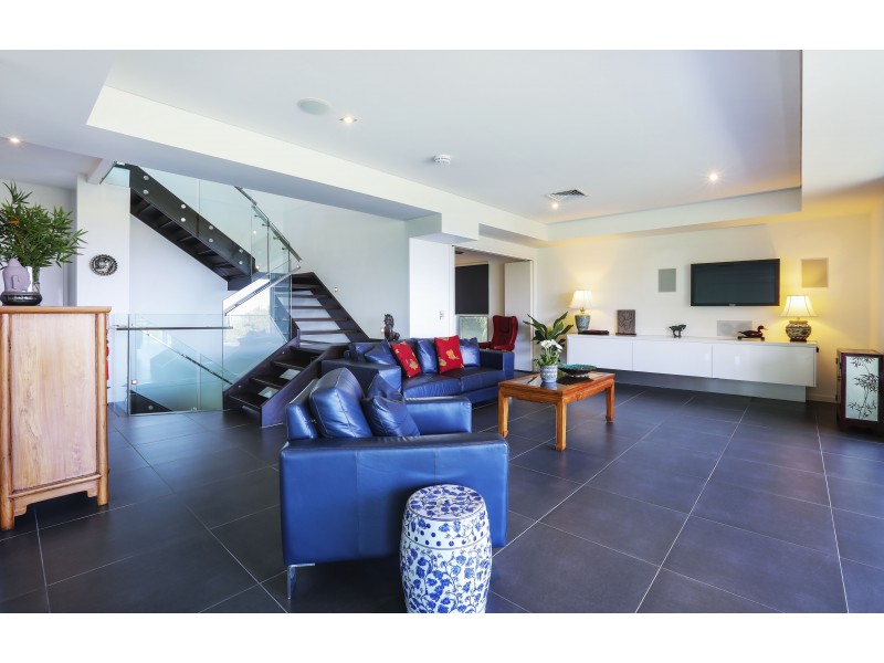 53 Crest Drive, Currumbin QLD 4223