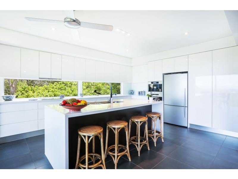 53 Crest Drive, Currumbin QLD 4223
