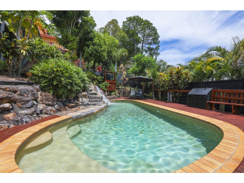 2 Hyden Court, Elanora QLD 4221