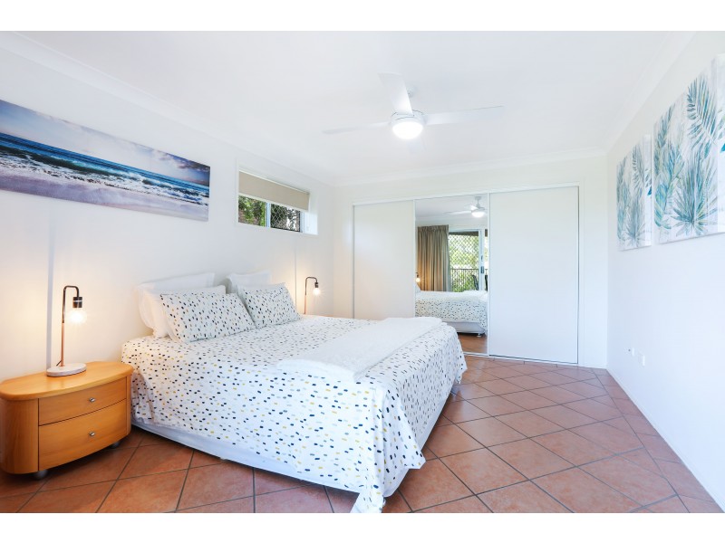 2 Hyden Court, Elanora QLD 4221