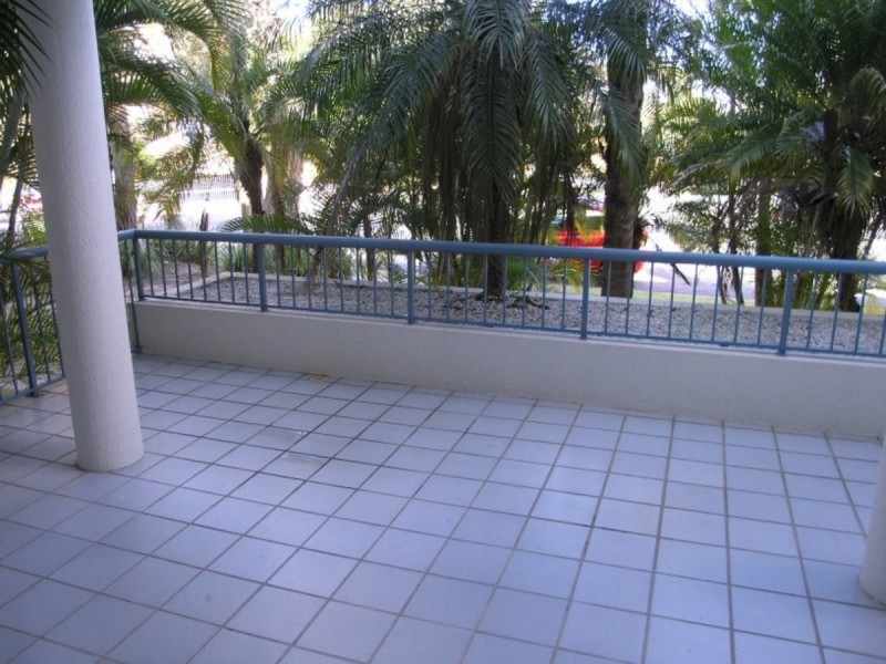 2/373 Cypress Terrace, Palm Beach QLD 4221