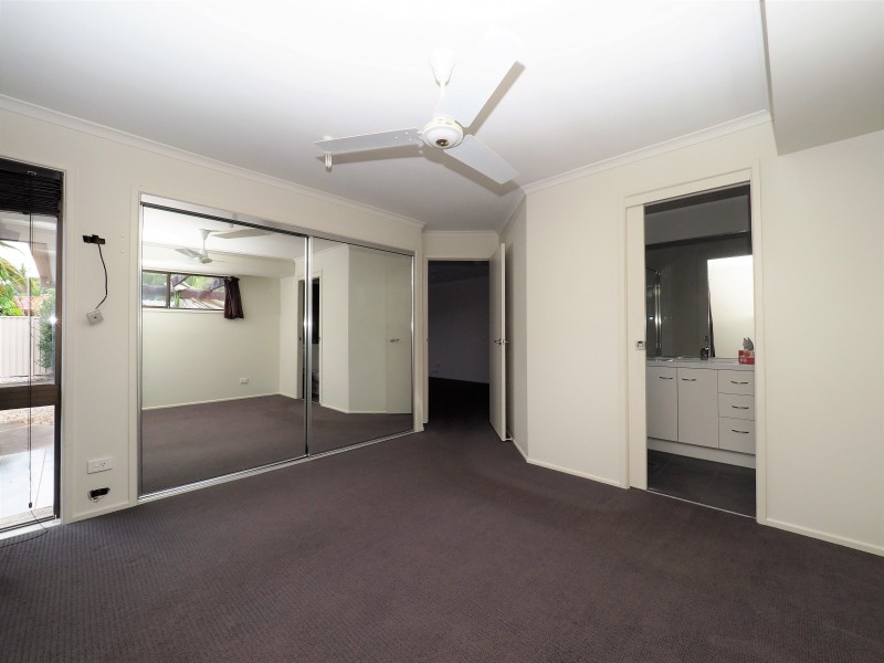 94 Japonica Drive, Palm Beach QLD 4221