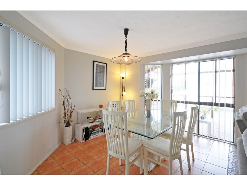 150 K P McGrath Drive, Elanora QLD 4221