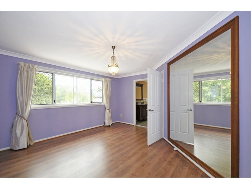 5 Delonix Court, Arundel QLD 4214