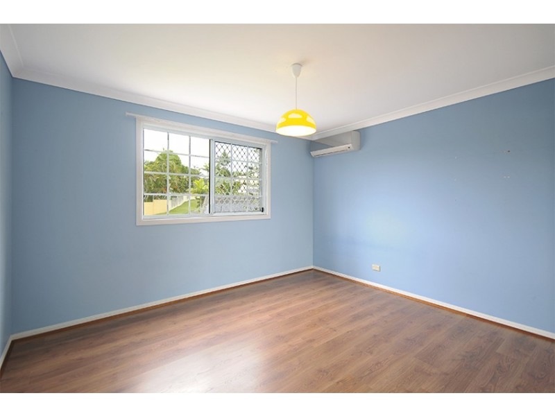 5 Delonix Court, Arundel QLD 4214