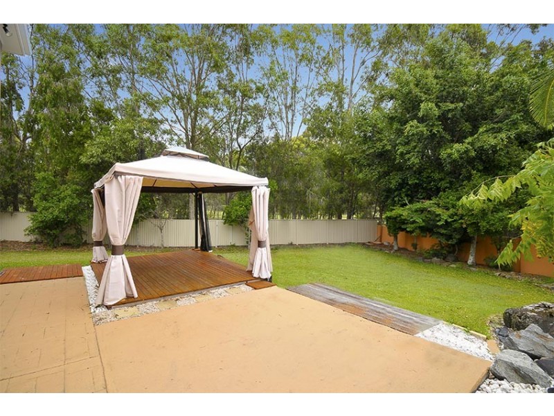 5 Delonix Court, Arundel QLD 4214